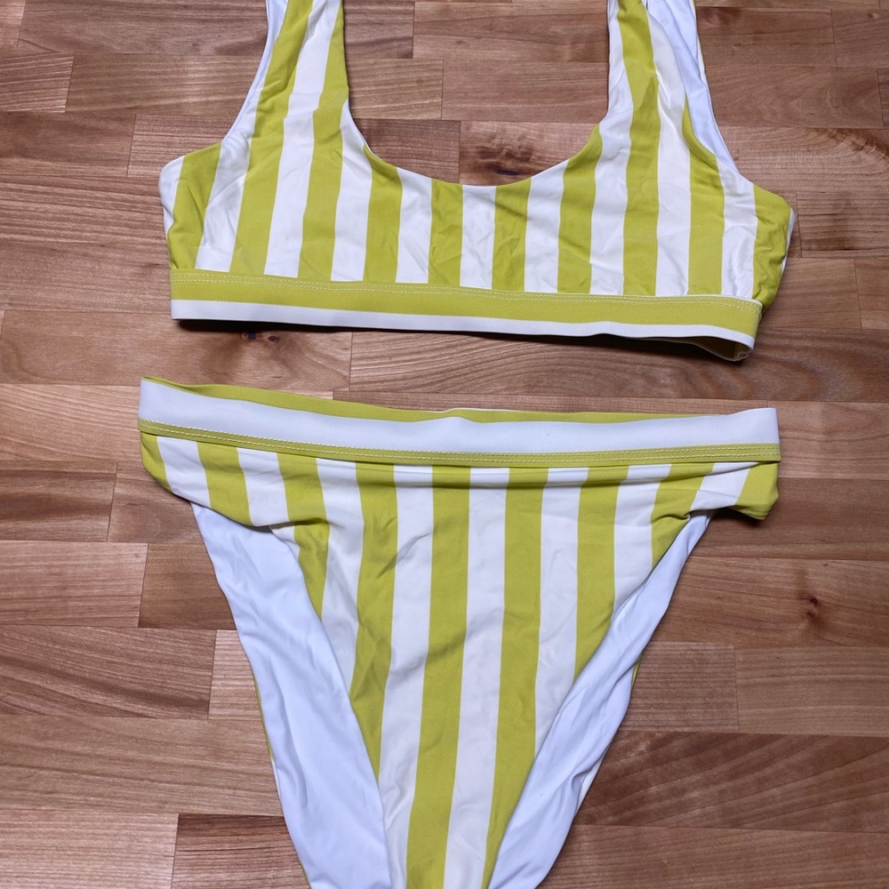 Dippin’Daisys high waisted swim suit, size small, never worn
